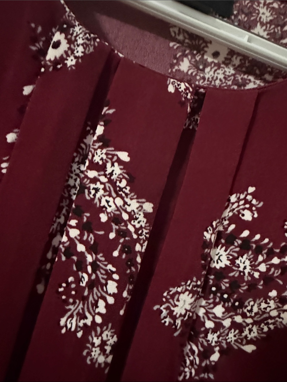 Liz Claiborne Burgundy Paisley Tie-Neck Blouse - Picture 4 of 4